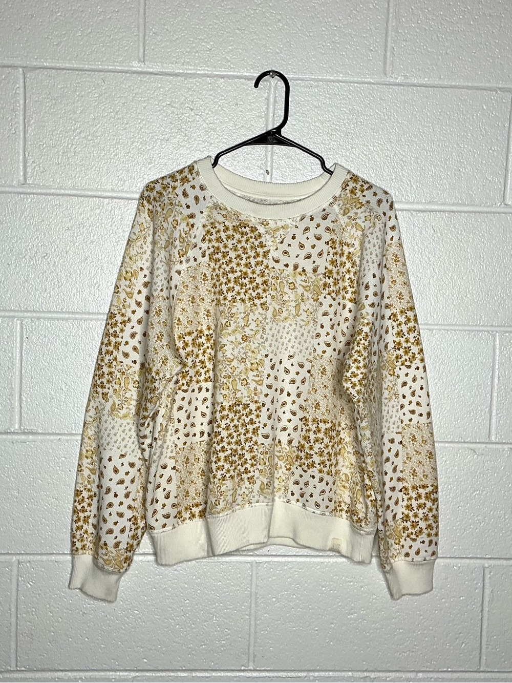 < American Eagle Ditsy Floral Patchwork Crew Neck Sweatshirt >